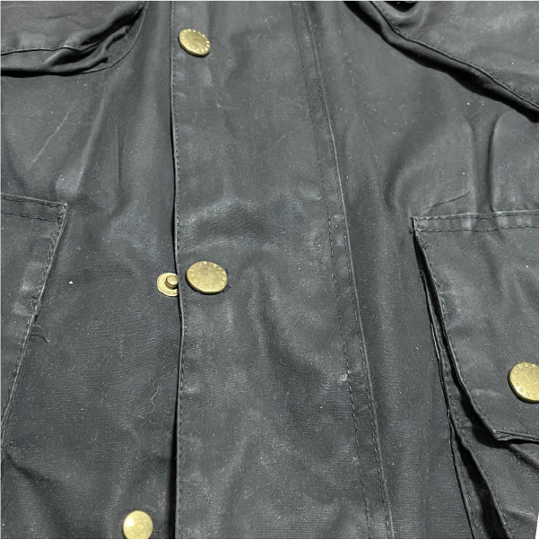 バブアー洗濯前カビ前立て3